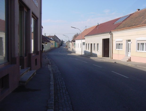 hauptstrasse.jpg (42683 Byte)